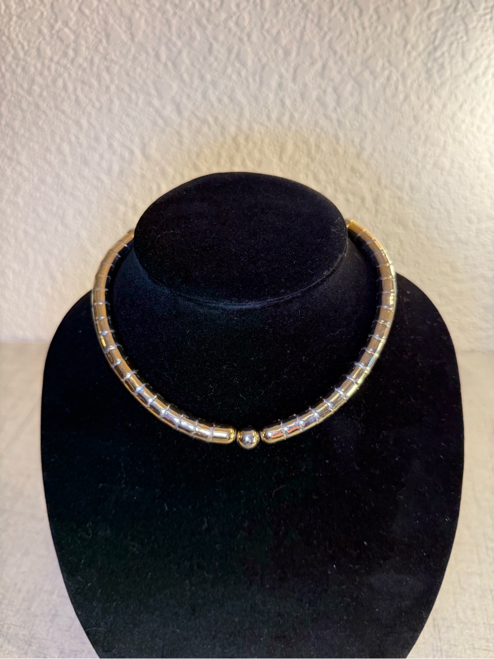 Vintage 80s Tubogas Omega Necklace Attributed to Monet Ball Bead Choker w\charm - Picture 4 of 9